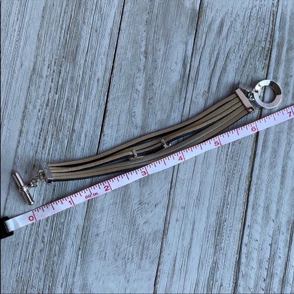 Marc by Marc Jacobs Silver Black multi leather 
Toggle Bracelet - Picture 5 of 6